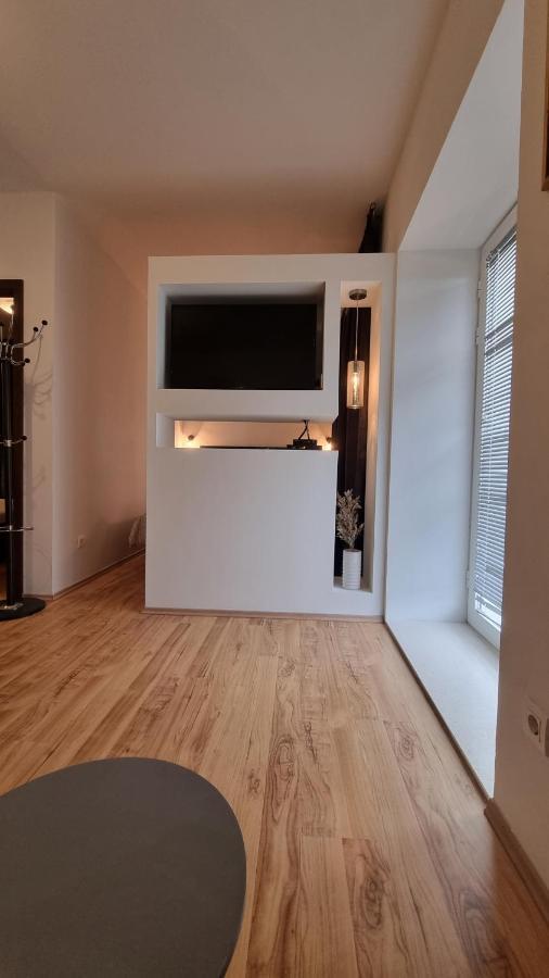 Holiday Home Gabi โรกอซนิซา ภายนอก รูปภาพ