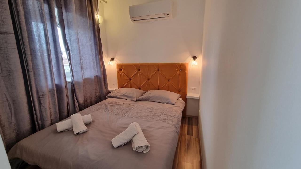 Holiday Home Gabi โรกอซนิซา ภายนอก รูปภาพ